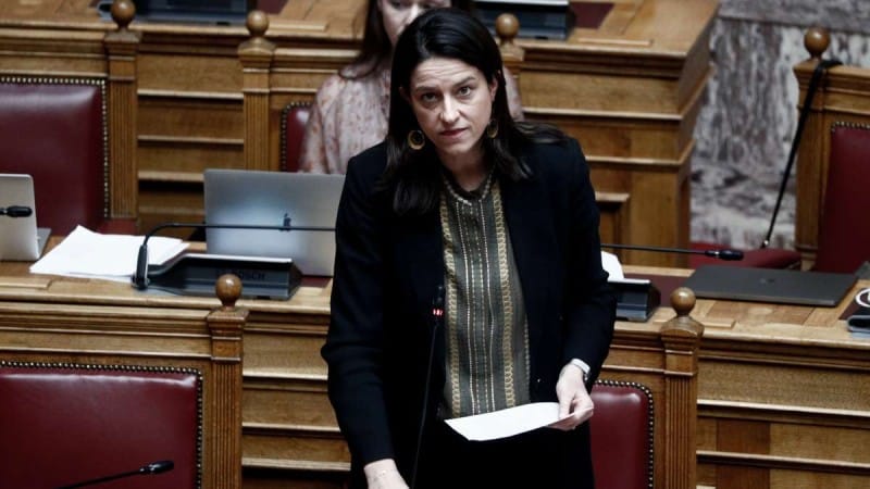 Πρωταπριλιάτικη αλλά αληθής αύξηση του κατώτατου μισθού: Τι πρέπει να ξέρουν οι εργαζόμενοι από την 1η του Απρίλη