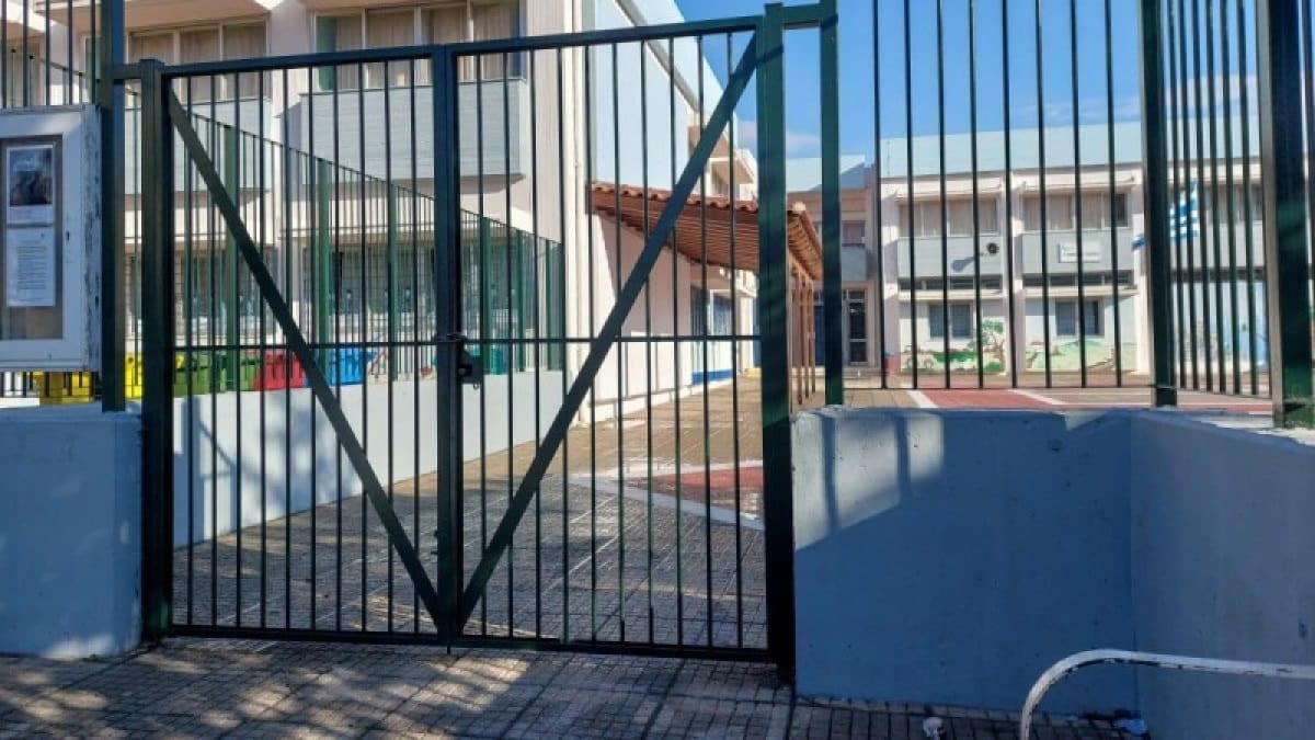 Αδιανόητο σκηνικό στην Κοζάνη: Άγνωστος πλησίασε μαθήτρια και της ζήτησε να του κάνει μασάζ