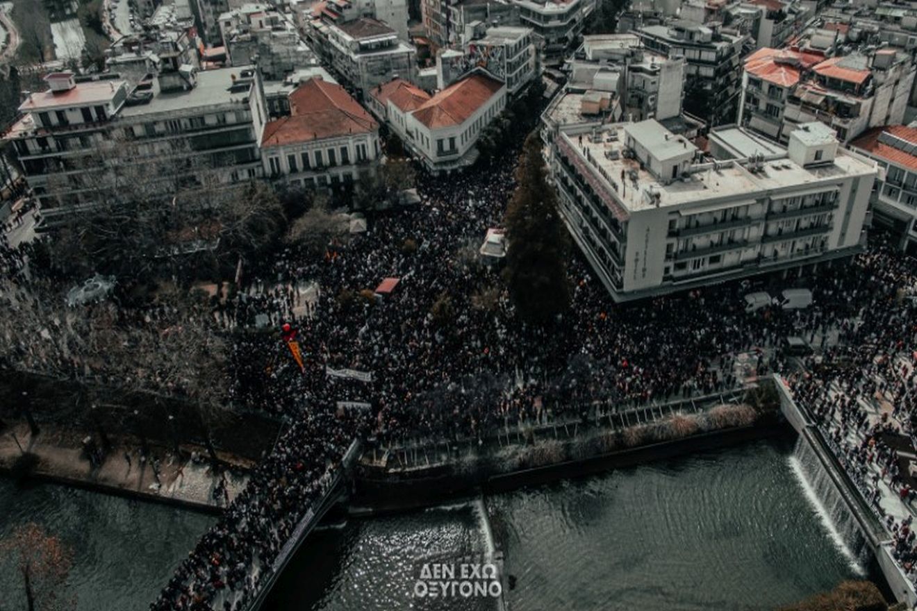 Τέμπη: Έγραψαν ιστορία και τα Τρίκαλα –  Η μεγαλύτερη συγκέντρωση που έγινε ποτέ στη πόλη