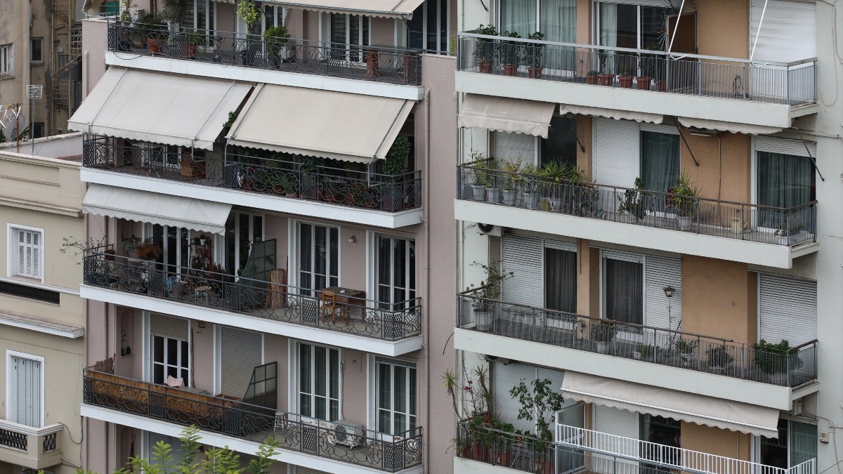 ΕΝΦΙΑ 2025: Πλησιάζουν τα «ραβασάκια» της ΑΑΔΕ – Πότε λήγει η προθεσμία για την έκπτωση
