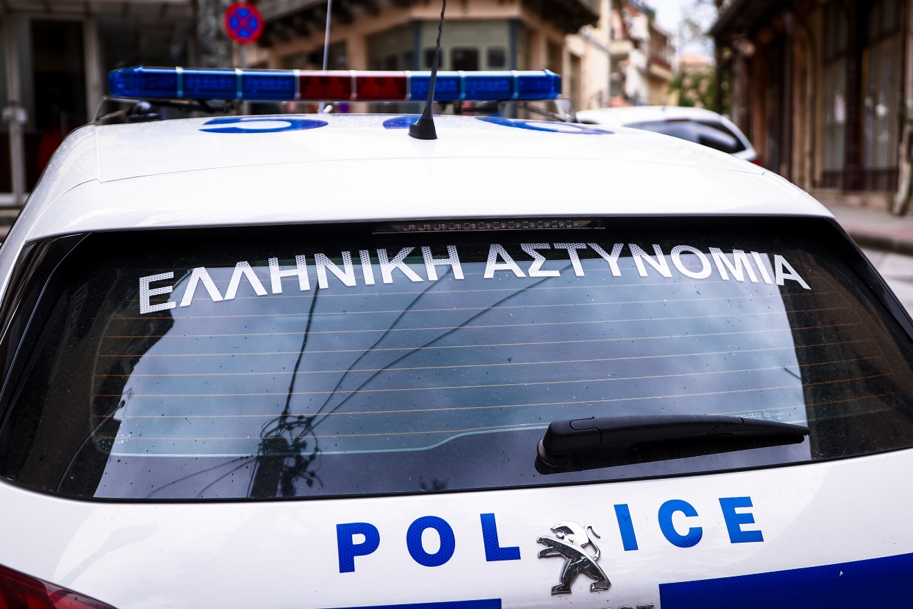 Συναγερμός στο κέντρο της Αθήνας: Νεκρή γυναίκα στο σπίτι της και σύλληψη του 56χρονου γιου της!
