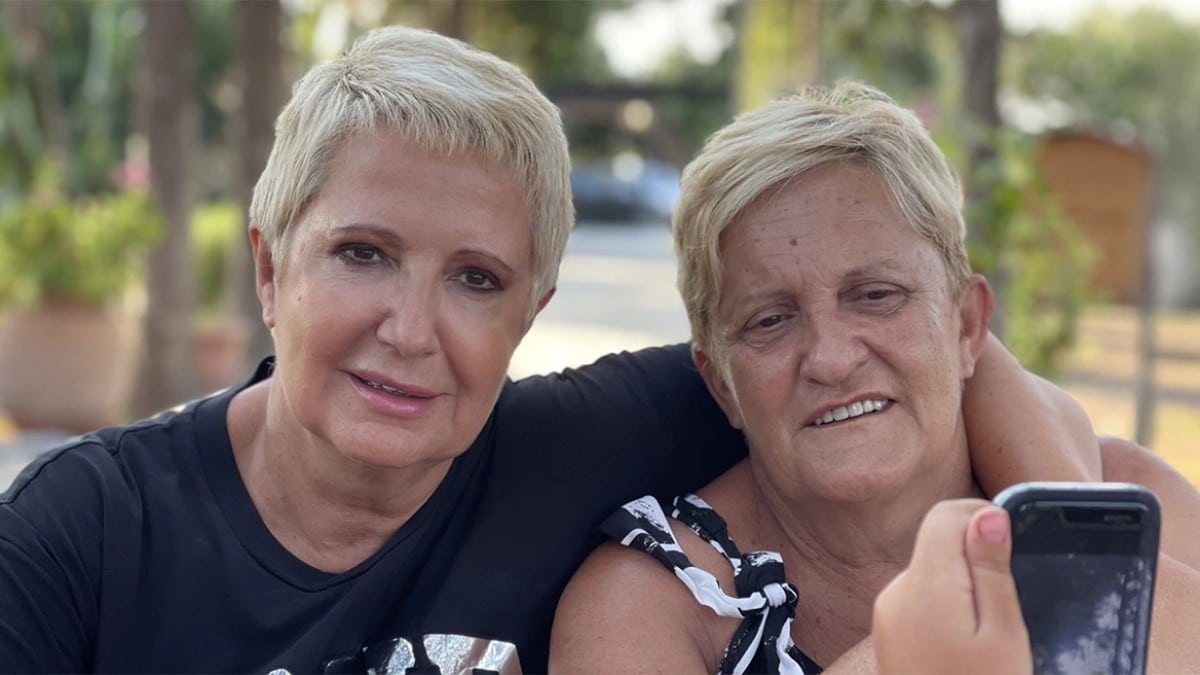 Συγκλονίζει η Χριστίνα Κοραή για την αδερφή της: «Η εκκλησία δεν επιτρέπει να γίνει επίσημα η κηδεία επειδή έκανε καύση – Ποια αγάπη του Θεού είναι αυτή»