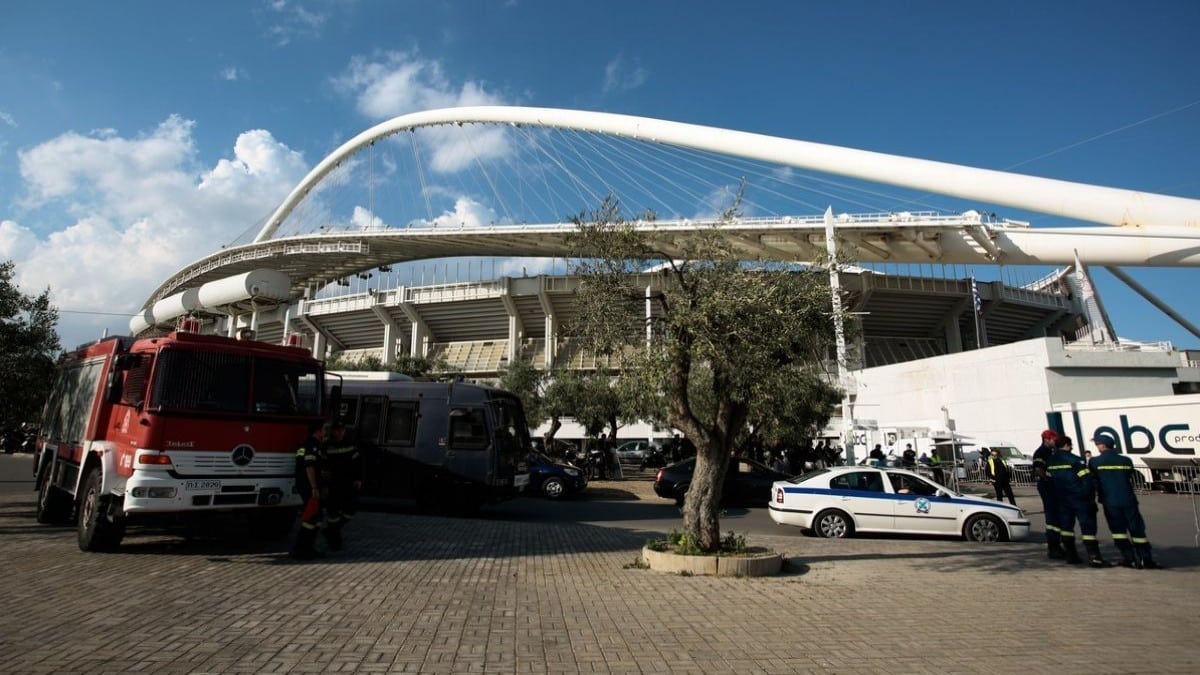Επεισόδια έξω από το ΟΑΚΑ: Στο νοσοκομείο ένας τραυματίας από μαχαίρι