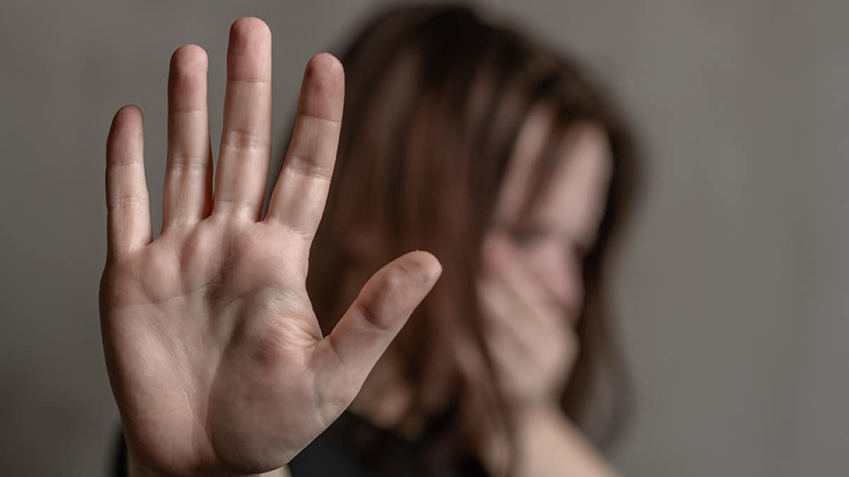 Φρίκη στην Χαλκίδα: 22χρονη βιάστηκε ομαδικώς – Την εξανάγκασαν να κάνει χρήση ναρκωτικών