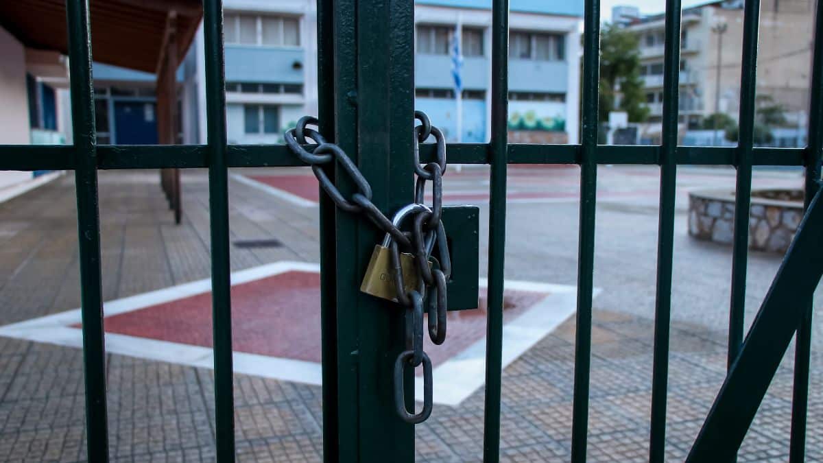 Τέμπη: Τι ισχύει με κλειστά σχολεία στην απεργία στις 28 Φεβρουαρίου