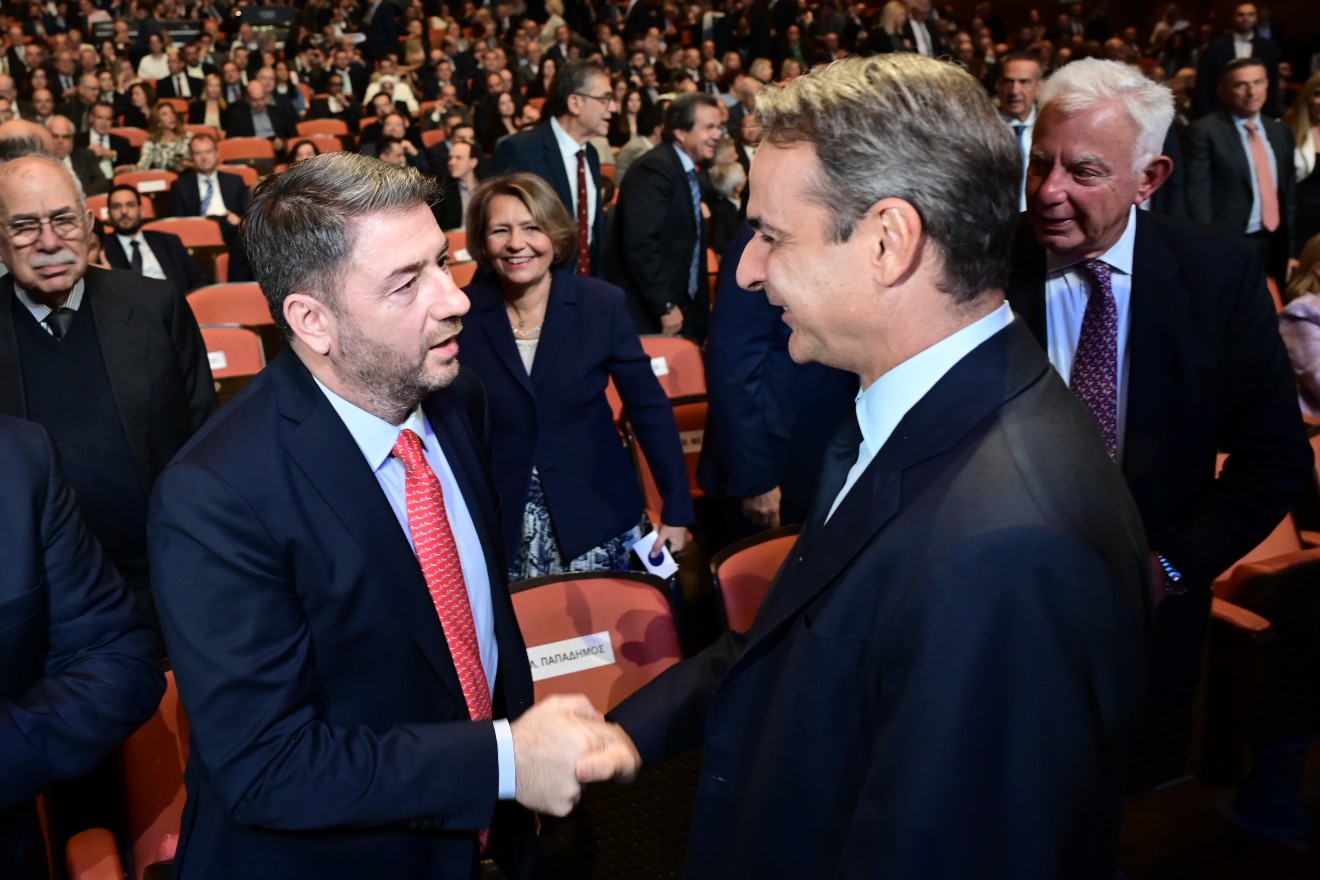 «Βέλη» του ΠΑΣΟΚ σε Μητσοτάκη: «Παραμένει αμετανόητος και επικίνδυνος»