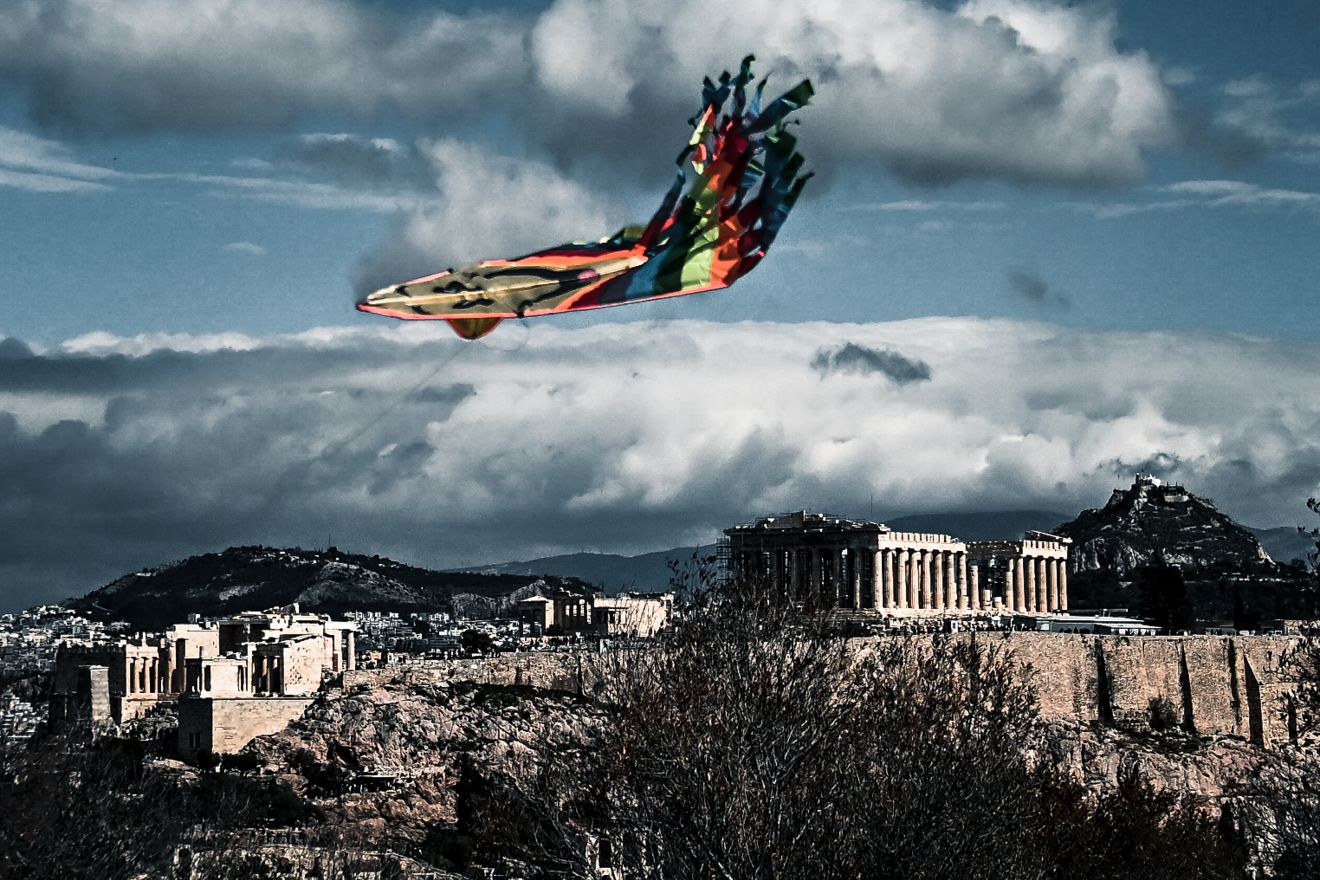 Καθαρά Δευτέρα: Πλήθος κόσμου στον λόφο Φιλοπάππου – Σαρακοστιανά εδέσματα από τον δήμο Αθηναίων