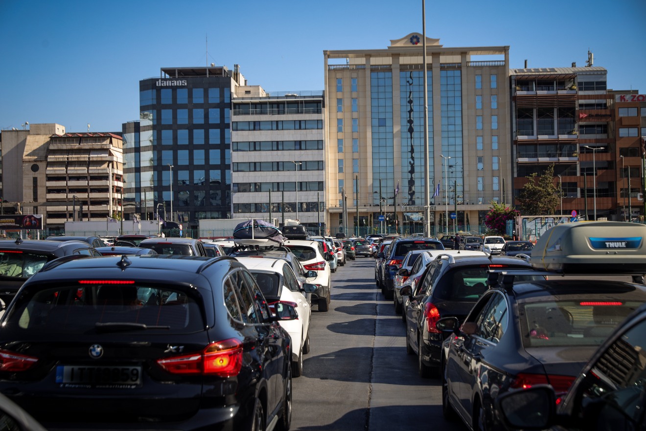 Live κίνηση 5/3: Μποτιλιάρισμα σε Κηφισό, Κηφισίας, Μεσογείων, Αττικη Οδό και κέντρο Αθήνας
