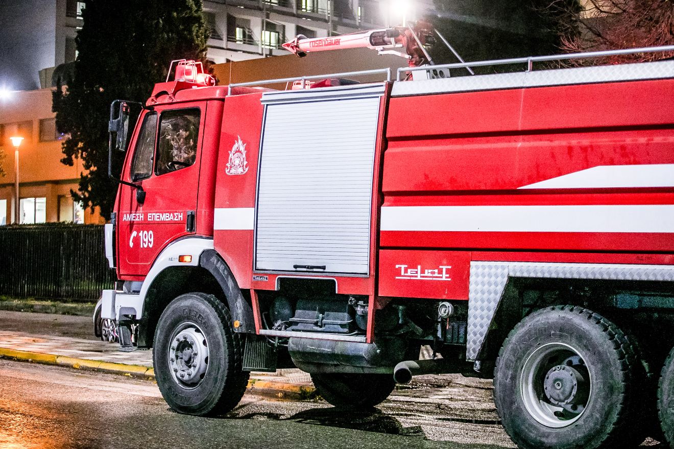 Τραγωδία στη Θεσσαλονίκη: Ένας νεκρός μετά από φωτιά σε διαμέρισμα – Πήδηξε στο κενό για να σωθεί και σκοτώθηκε